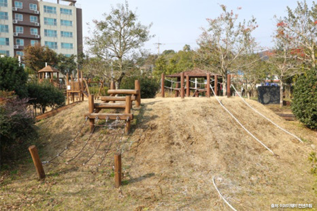 변시지그림정원